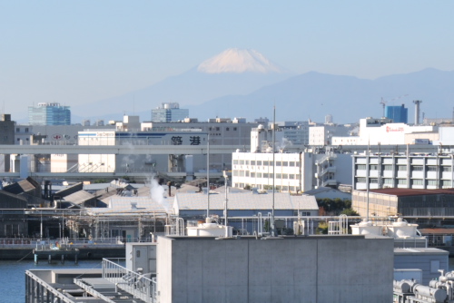 京浜工業地帯発展の歩みを感じる鶴見線ウォーキング