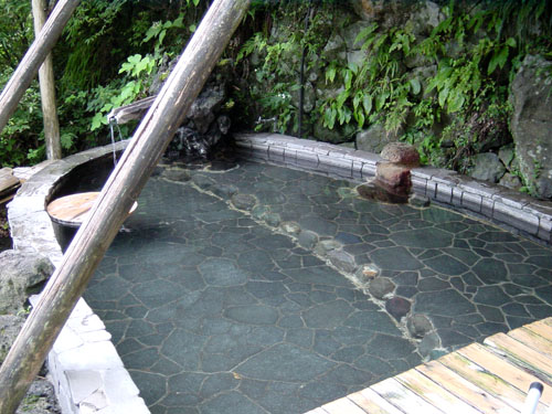 楽遊壽林自然館：貸し切り露天風呂