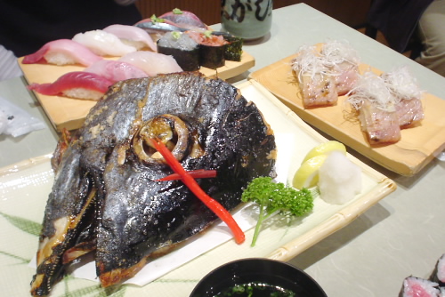 沼津港・魚がし鮨：かぶと煮