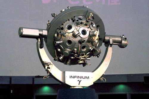 一球式の投影機、インフィニウムγ