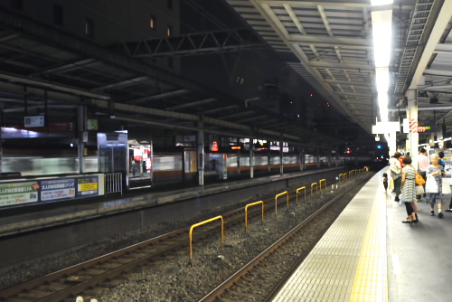 高円寺駅：中央線ホームは終了